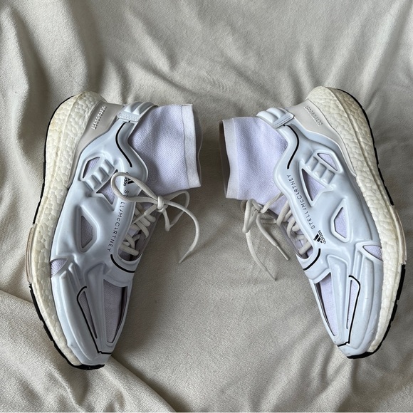 Adidas by Stella McCartney Women's Ultraboost 22 Elevated White Sneakers 10.5 - Picture 3 of 8